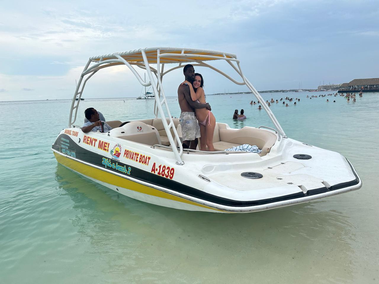 Private Boat Charters - Palm Beach Aruba - Image 2