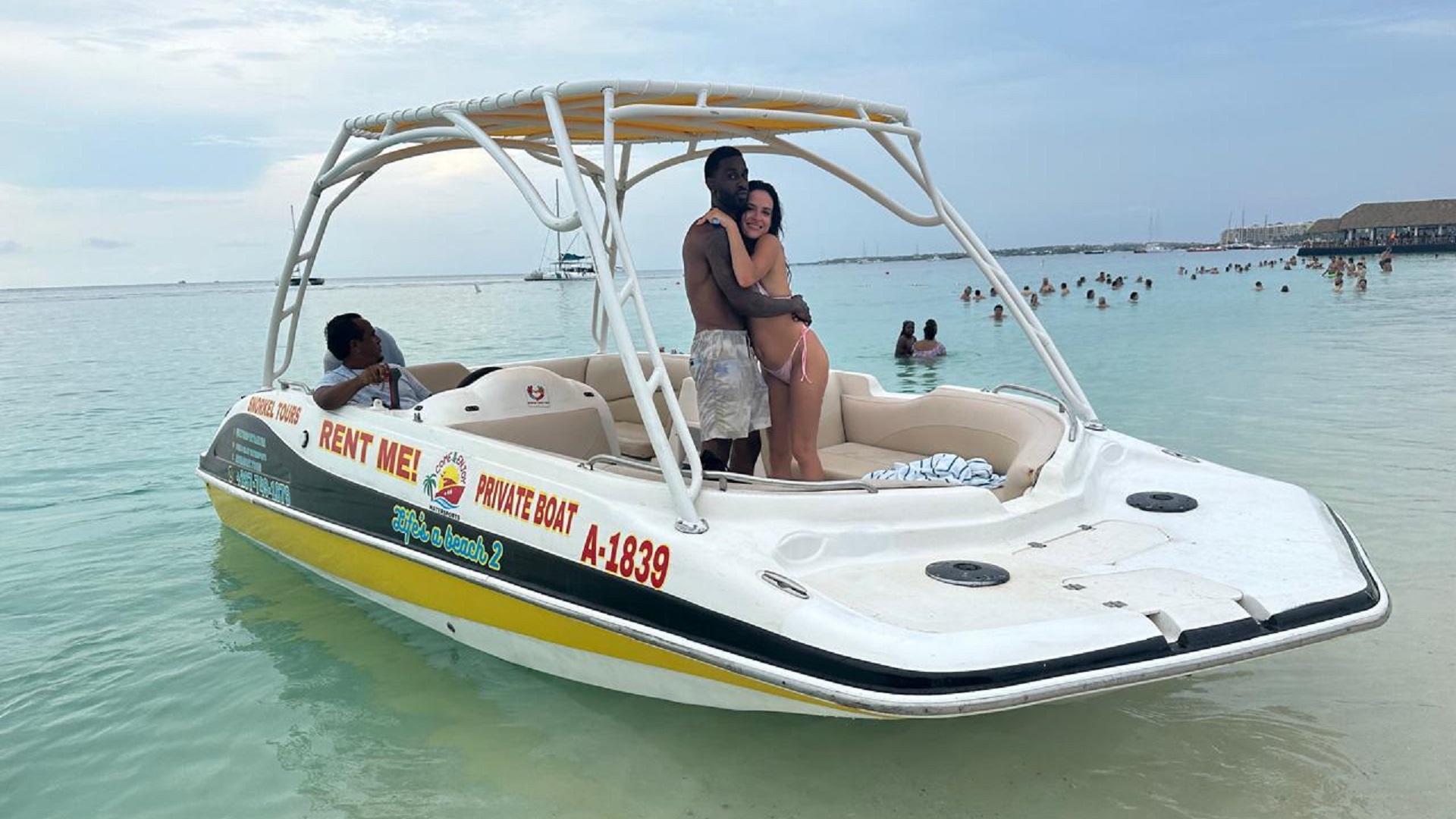 Private Boat Charters - Palm Beach Aruba